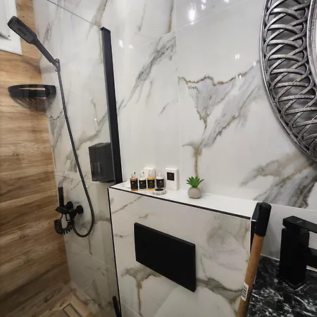 Apartment Luxury Artisti Elena 2 *